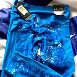 Under Armor Women’s HeatGear Armor Hi-Rise Ankle Crop Leggings NEW! Size M Blue